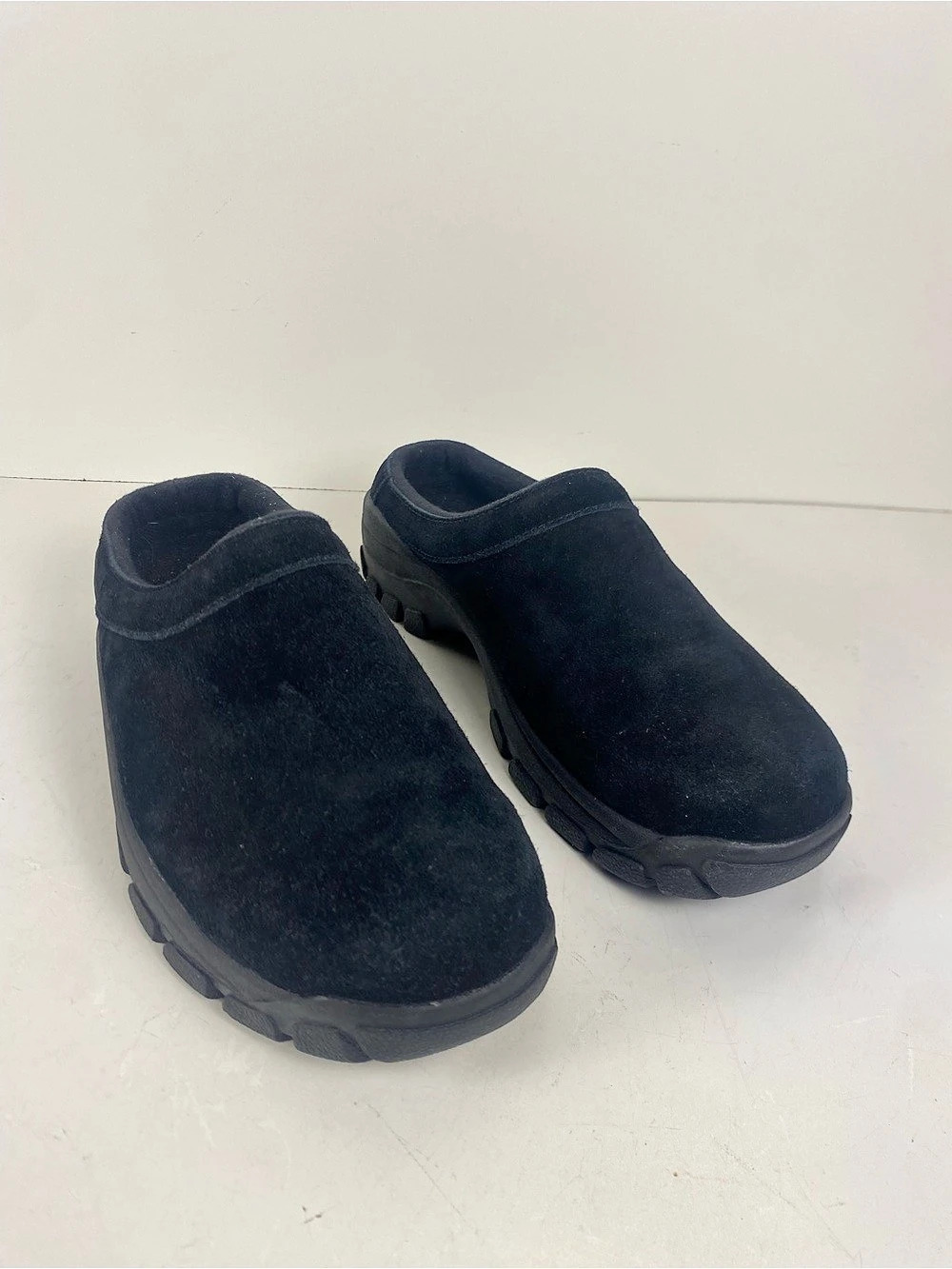 Land’s End Black Suede Slip-On Mules
Size 7